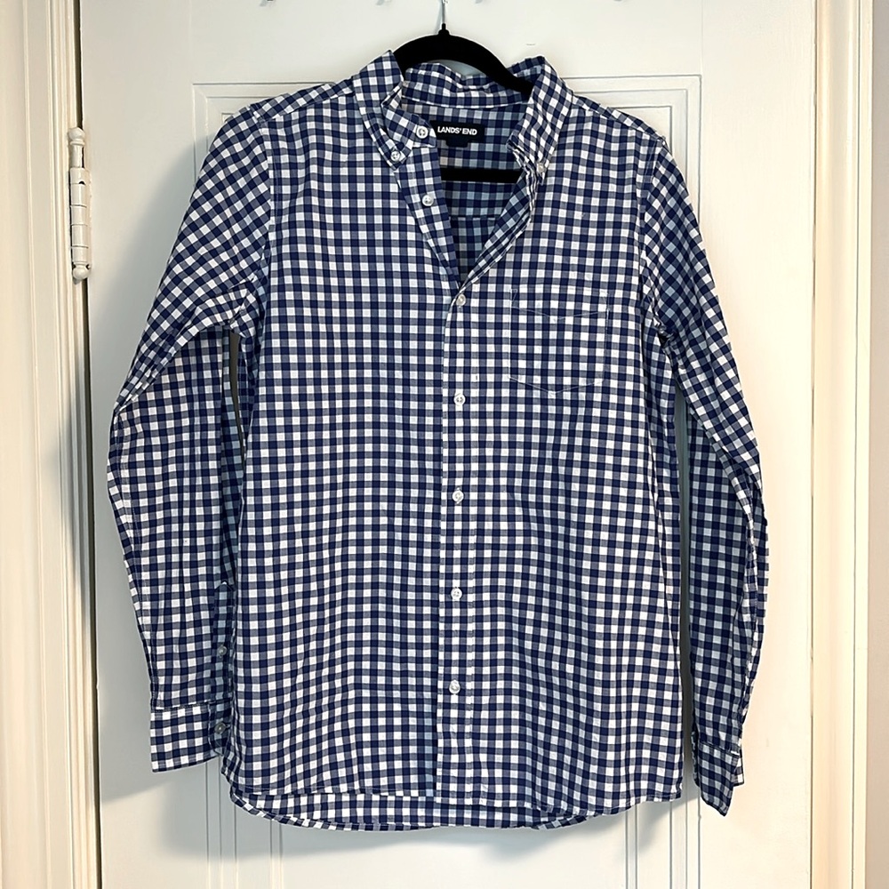 Like-new Land’s End long-sleeved Oxford button down shirt, Boys size XL (18-20)